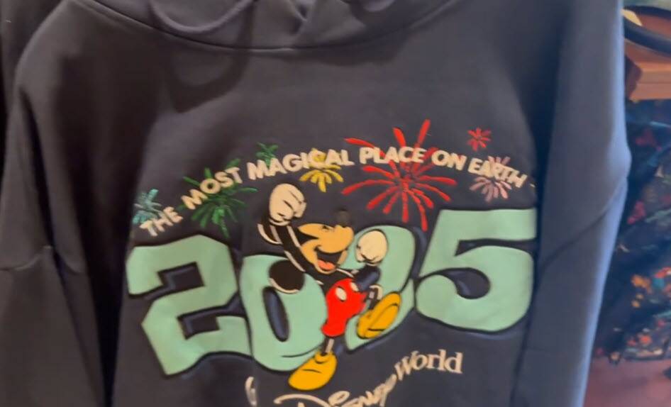 コレクション L EARTH disneyparks DLR New Walt Disney World 2025 Merchandise Collection Debuts