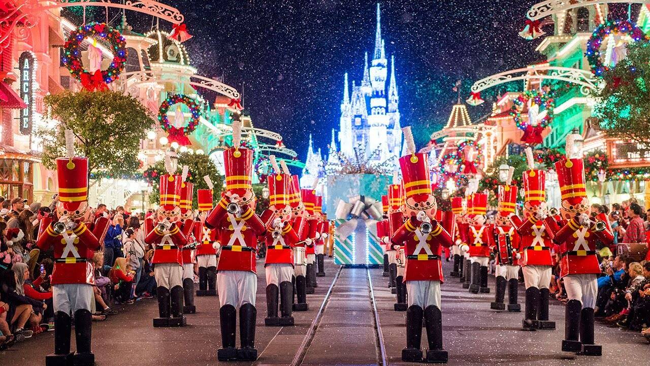 Walt Disney World Christmas Day Parade Walt Disney World Christmas Day Parade