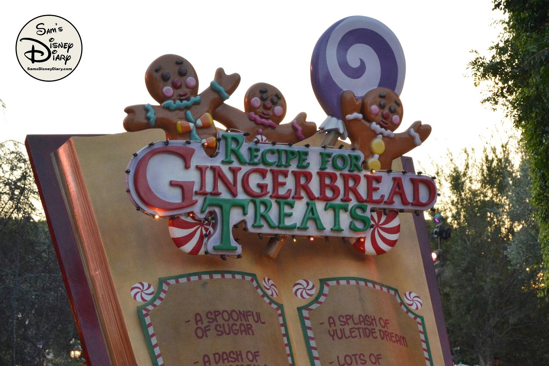 SamsDisneyDiary 82: Disneyland Christmas Fantasy Parade