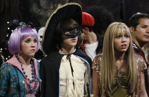 Hannah Montana: Season 1 Episode 17, “Torn Between Two Hannahs”